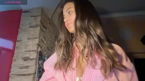 Snapshot of evahazardd chatting on November 29, 12:08 pm EvaHazard online show from November 29, 12:08 pm