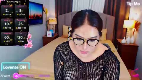 evahir online show from February 11, 10:15 am