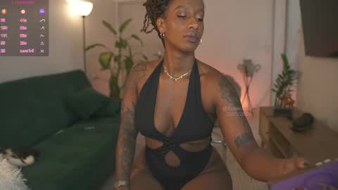 Snapshot of evajacksss_ chatting on May 30, 8:28 pm evajacksss_ online show from May 30, 8:28 pm