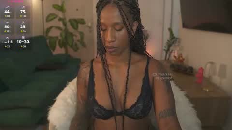 Snapshot of evajacksss_ chatting on June 30, 9:05 pm evajacksss_ online show from June 30, 9:05 pm
