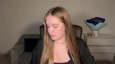 Eva online show from April 22, 8:43 pm