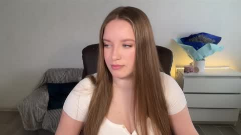 Snapshot of evajuly chatting on April 29, 6:06 am Eva online show from April 29, 6:06 am