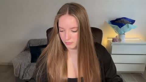 Snapshot of evajuly chatting on May 1, 6:51 am Eva online show from May 1, 6:51 am