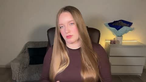 Snapshot of evajuly chatting on May 8, 6:46 pm Eva online show from May 8, 6:46 pm