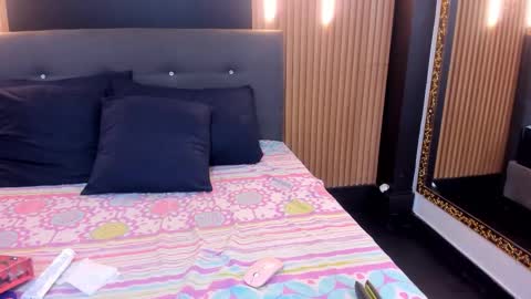 Eva online show from December 5, 1:42 pm