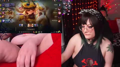 Snapshot of evamilaa chatting on November 2, 10:56 pm Eva  online show from November 2, 10:56 pm