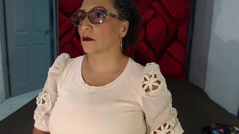 Eva Mills online show from February 18, 7:52 pm