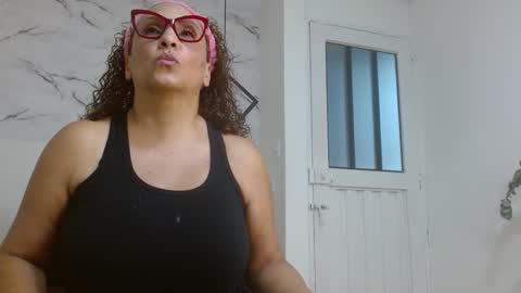 Eva Mills online show from October 26, 5:08 pm