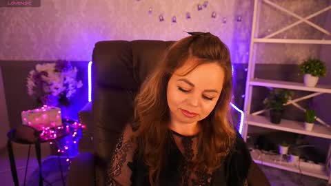 EvaMinni online show from November 5, 2:06 pm