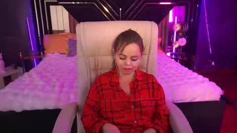 EvaMinni online show from November 13, 2:49 pm