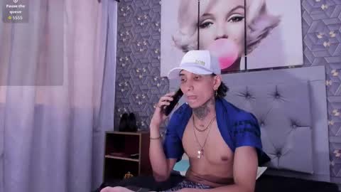 Snapshot of evan_park20 chatting on December 5, 4:58 pm Evan online show from December 5, 4:58 pm