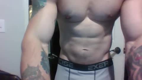 Snapshot of evancage chatting on November 3, 1:51 am evan cage online show from November 3, 1:51 am