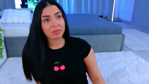 Snapshot of evanew_ chatting on May 7, 5:40 pm Eva online show from May 7, 5:40 pm