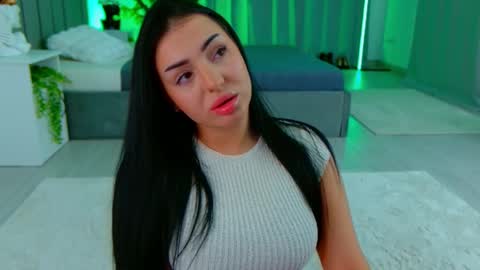 Snapshot of evanew_ chatting on May 8, 6:35 pm Eva online show from May 8, 6:35 pm