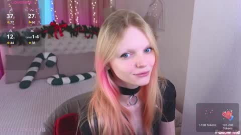 Snapshot of evangel1ne chatting on January 10, 8:07 am evangel1ne online show from January 10, 8:07 am