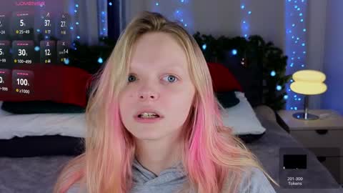 Snapshot of evangel1ne chatting on January 12, 10:12 pm evangel1ne online show from January 12, 10:12 pm