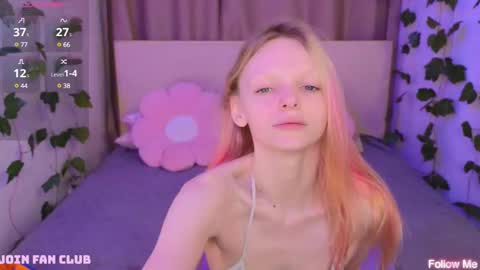 Snapshot of evangel1ne chatting on January 25, 8:42 am evangel1ne online show from January 25, 8:42 am