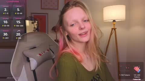 Snapshot of evangel1ne chatting on February 28, 3:26 pm evangel1ne online show from February 28, 3:26 pm