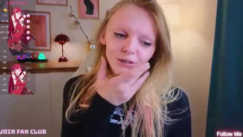 Snapshot of evangel1ne chatting on October 8, 8:17 pm evangel1ne online show from October 8, 8:17 pm