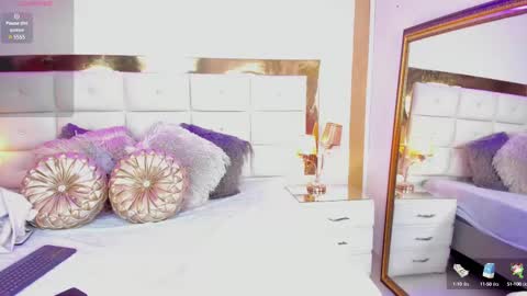 Snapshot of evangelin_ts chatting on February 10, 8:10 pm evangelin_ts online show from February 10, 8:10 pm