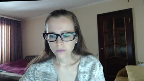 Snapshot of evangeline06 chatting on April 28, 8:52 am YourMistress online show from April 28, 8:52 am