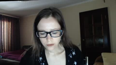Snapshot of evangeline06 chatting on May 5, 9:06 am YourMistress online show from May 5, 9:06 am