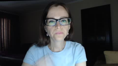 Snapshot of evangeline06 chatting on May 13, 8:55 am YourMistress online show from May 13, 8:55 am