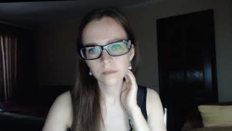 Snapshot of evangeline06 chatting on May 27, 8:55 am YourMistress online show from May 27, 8:55 am