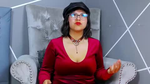 Snapshot of evangeline_17 chatting on March 1, 3:32 am Miss Evangeline    online show from March 1, 3:32 am