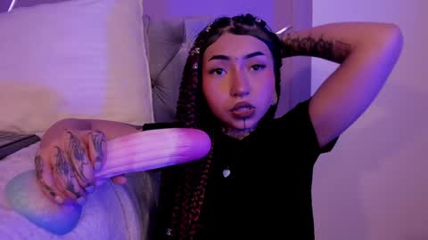 Snapshot of evangeline_bell chatting on January 14, 2:11 pm Eva online show from January 14, 2:11 pm