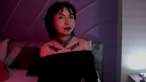 Snapshot of evangeline_bell chatting on January 17, 5:51 pm Eva online show from January 17, 5:51 pm