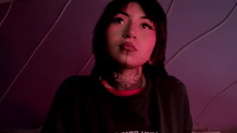 Snapshot of evangeline_bell chatting on January 20, 5:37 pm Eva online show from January 20, 5:37 pm