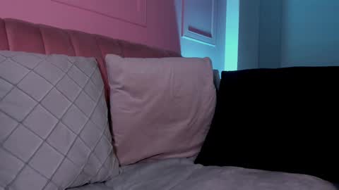 Snapshot of evangeline_bell chatting on February 28, 2:53 pm Eva online show from February 28, 2:53 pm