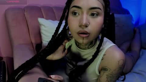 Snapshot of evangeline_bell chatting on March 10, 3:20 pm Eva online show from March 10, 3:20 pm