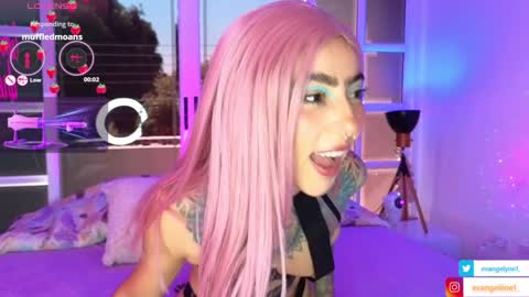 Evangelyne online show from January 12, 3:46 pm