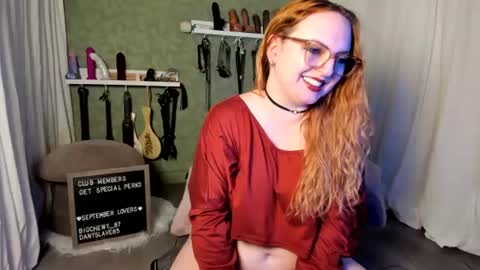 Snapshot of evanharlowe chatting on October 15, 11:49 pm Evan Harlowe online show from October 15, 11:49 pm