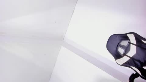 evanllelyne online show from February 25, 12:04 pm