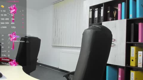 Snapshot of evanoellex chatting on February 2, 6:20 pm Your Fantasy online show from February 2, 6:20 pm