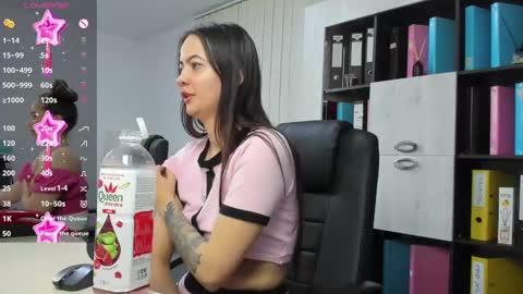 Snapshot of evanoellex chatting on February 9, 12:06 am Your Fantasy online show from February 9, 12:06 am