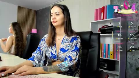 Snapshot of evanoellex chatting on September 11, 6:19 pm Your Fantasy online show from September 11, 6:19 pm