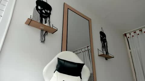 Evan online show from November 2, 1:13 pm