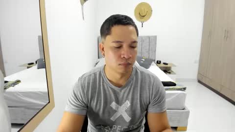 Evan online show from April 19, 9:30 am