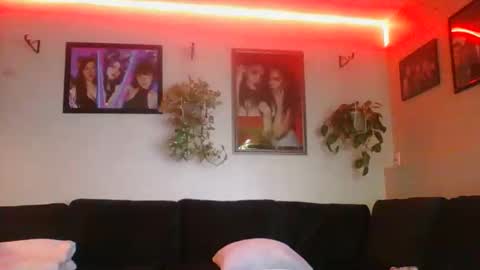 Snapshot of evanschris2048 chatting on November 19, 1:38 am evanschris2048 online show from November 19, 1:38 am