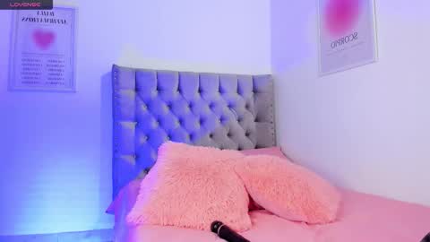 Eva Olimpo online show from October 25, 2:30 am