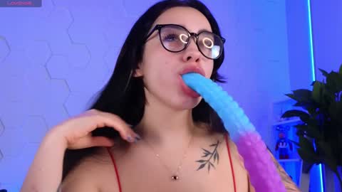 Eva online show from December 5, 11:38 am