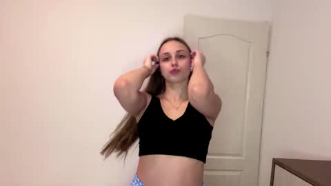 evarenard_ online show from March 1, 5:04 pm