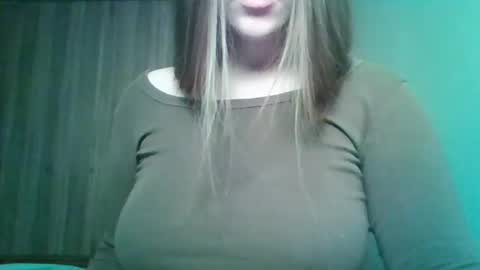 evasapples2026 online show from May 4, 8:27 pm