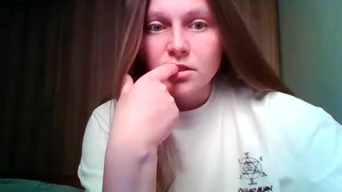 evasapples2026 online show from June 4, 7:20 pm