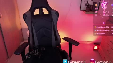 Snapshot of evasavage chatting on December 14, 2:12 am EVA SAVAGEIm recovering from surgery. Ill see you in a couple of weeks. online show from December 14, 2:12 am