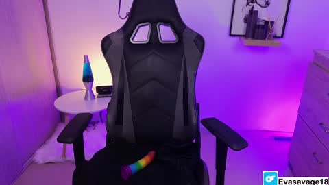 Snapshot of evasavage chatting on February 2, 8:30 pm EVA SAVAGEIm recovering from surgery. Ill see you in a couple of weeks. online show from February 2, 8:30 pm